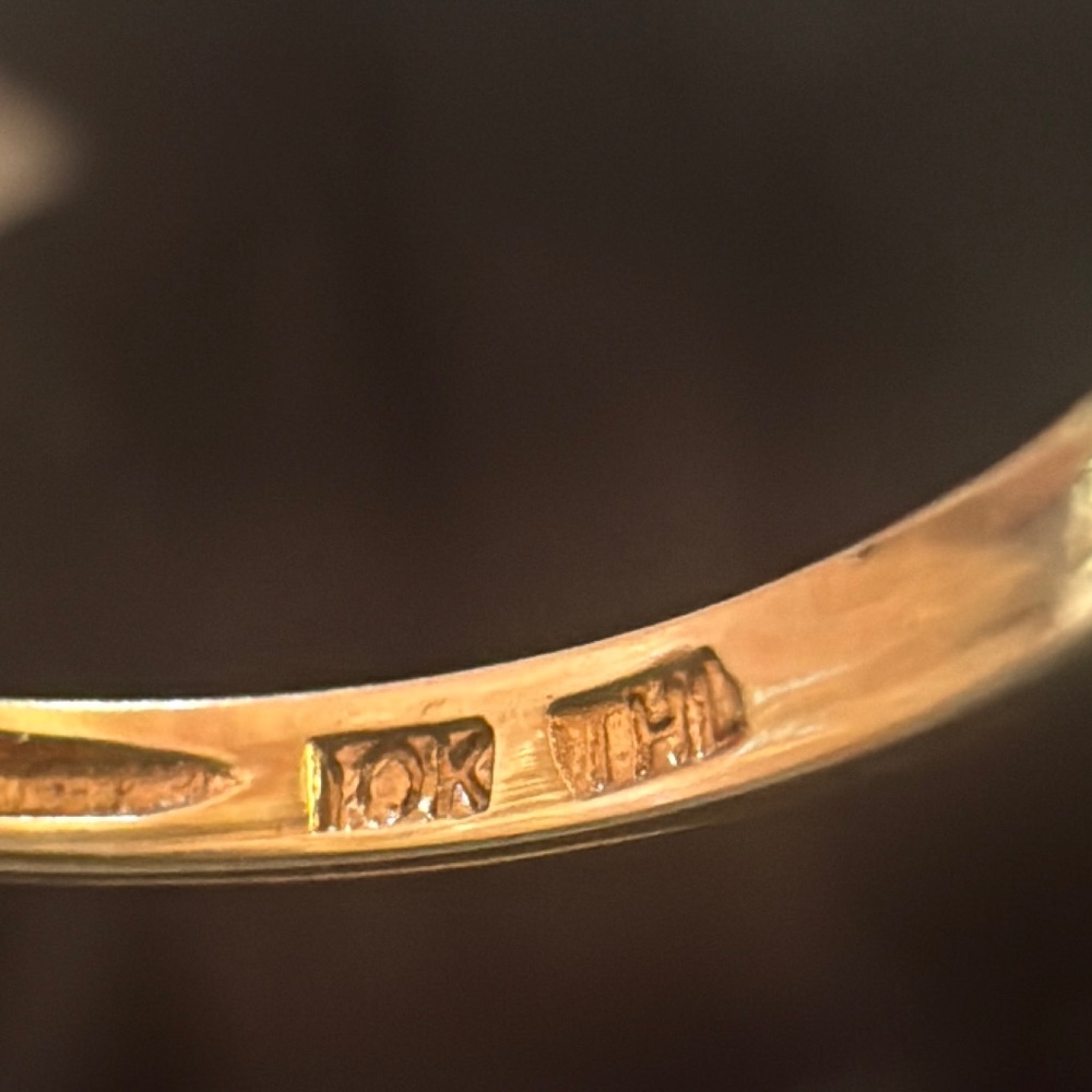 NWOT: 10K Yellow Gold Amethyst & CZ Ring - Picture 6 of 6